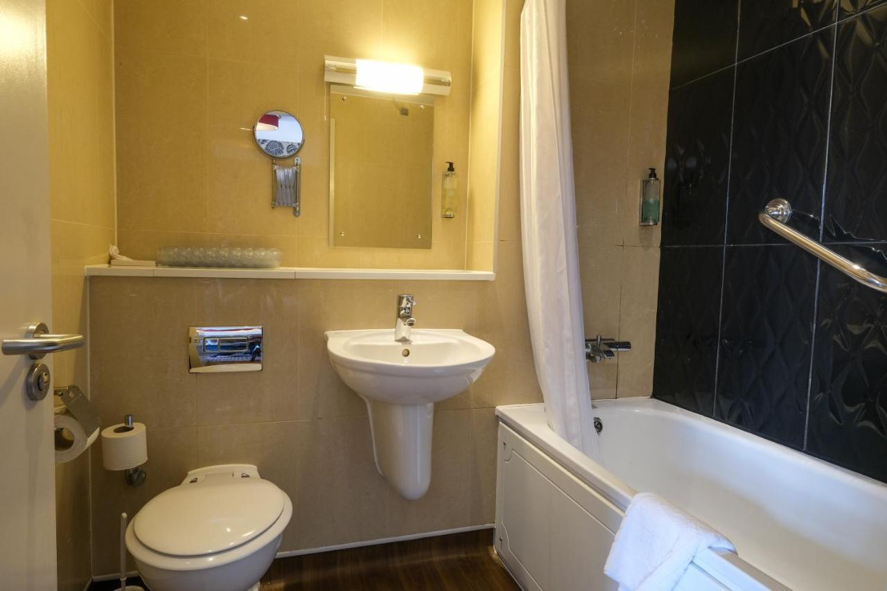 The Unicorn Hotel Wetherspoon リポン エクステリア 写真